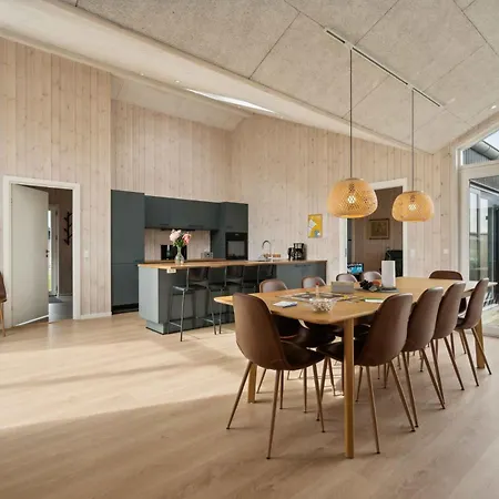 Lovely, New-built Near Sea *